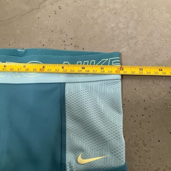 Nike Pro High-Waisted 3" Training Shorts - Picture 7 of 9